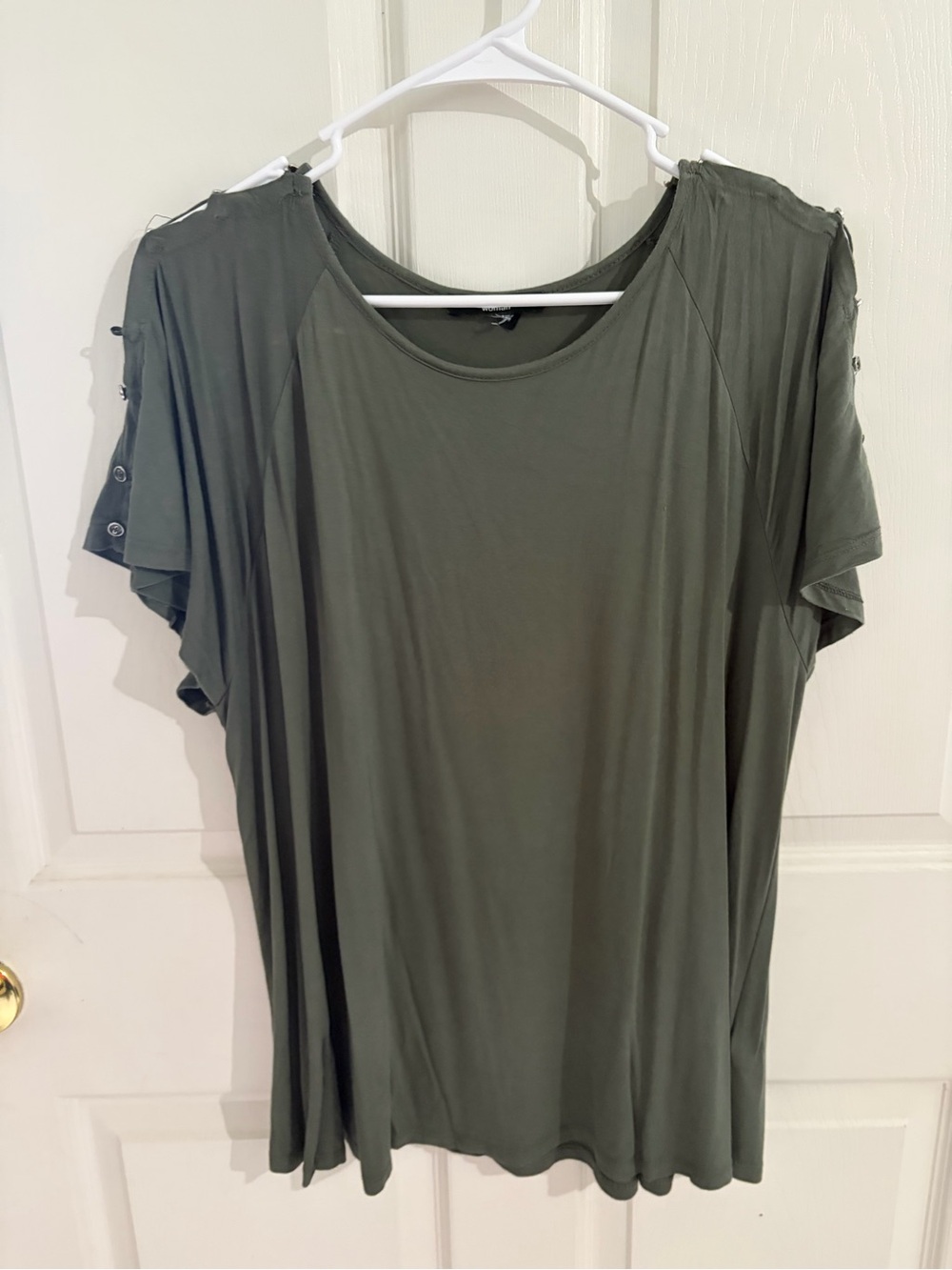 Cable & Gauge Olive Green Button Sleeve Top Women’s Large